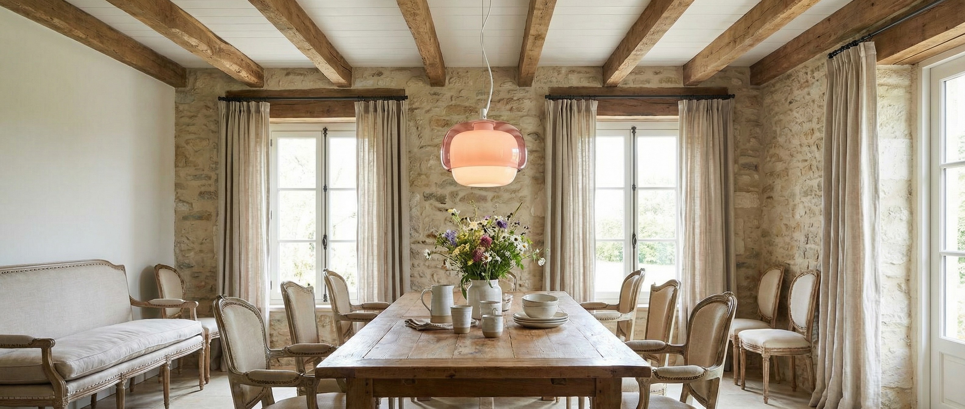 Clinco pendant light in a bright dining space