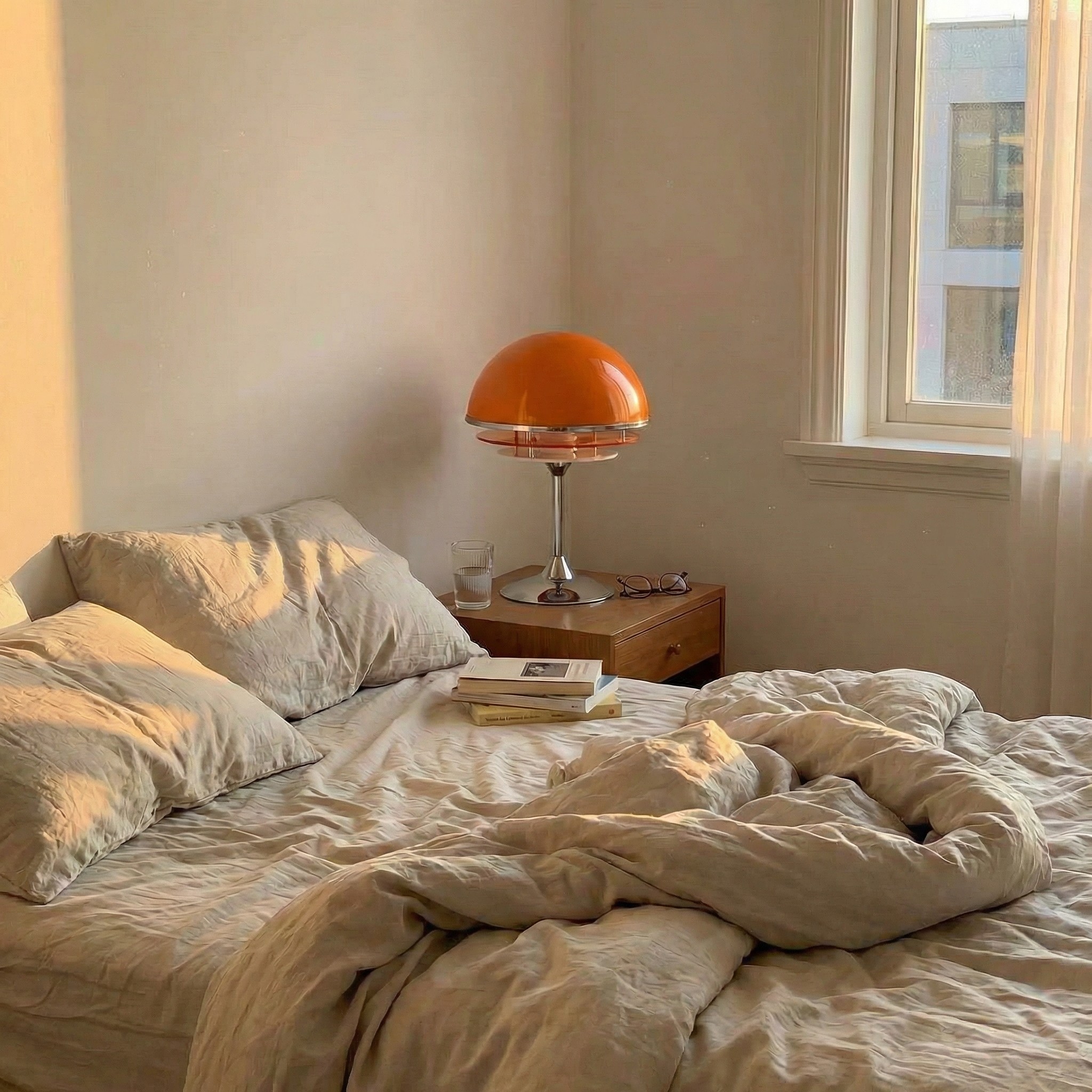 Afterglow Sunset Glow table lamp in a bedroom