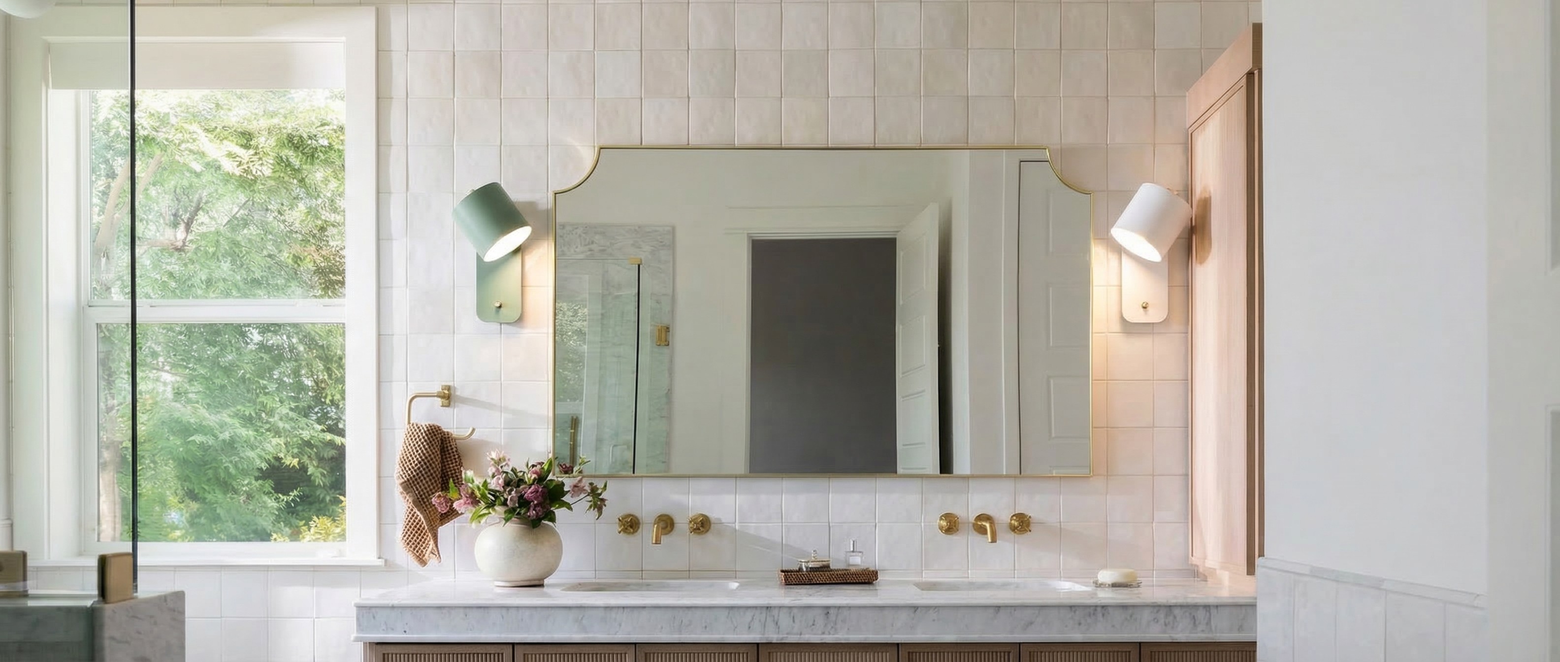 Interior wall styled with Aurabrova wall sconce