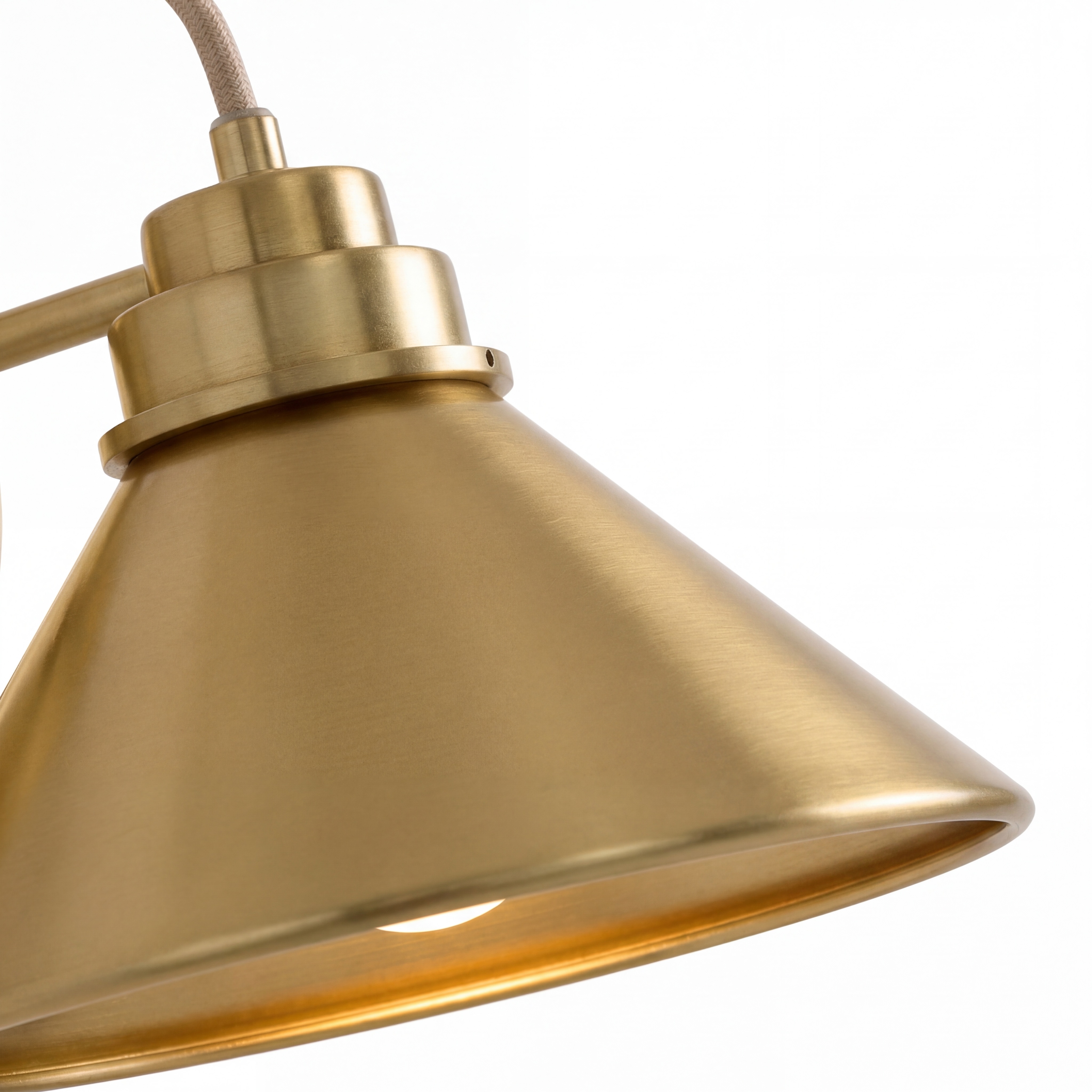 Close-up of Aurenza champagne bronze shade