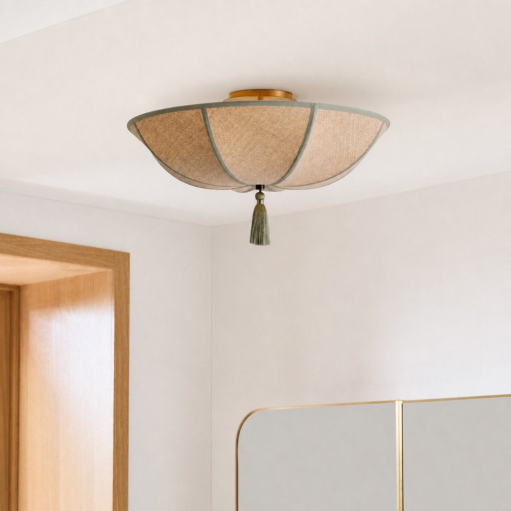 Valoflor ceiling light close to a doorway