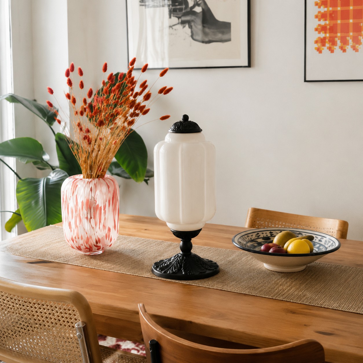 Eloise lamp dining setting