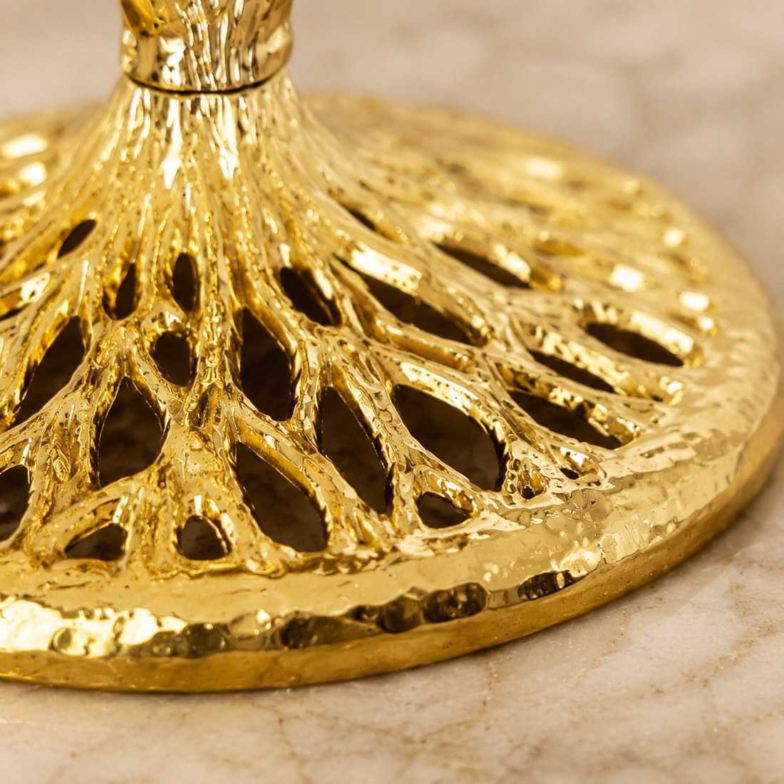 Close detail of the openwork round base