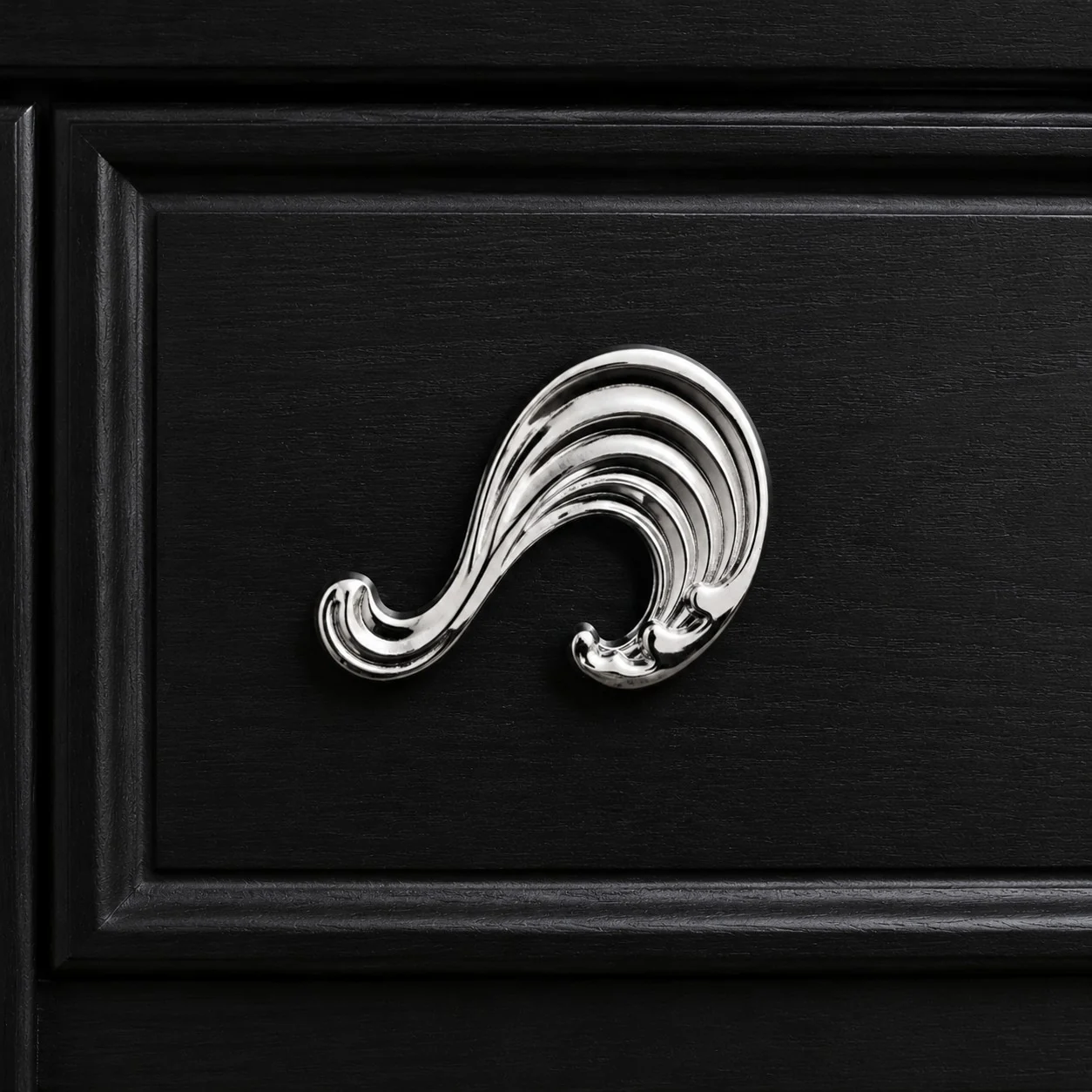 Wave cabinet handle in Chrome