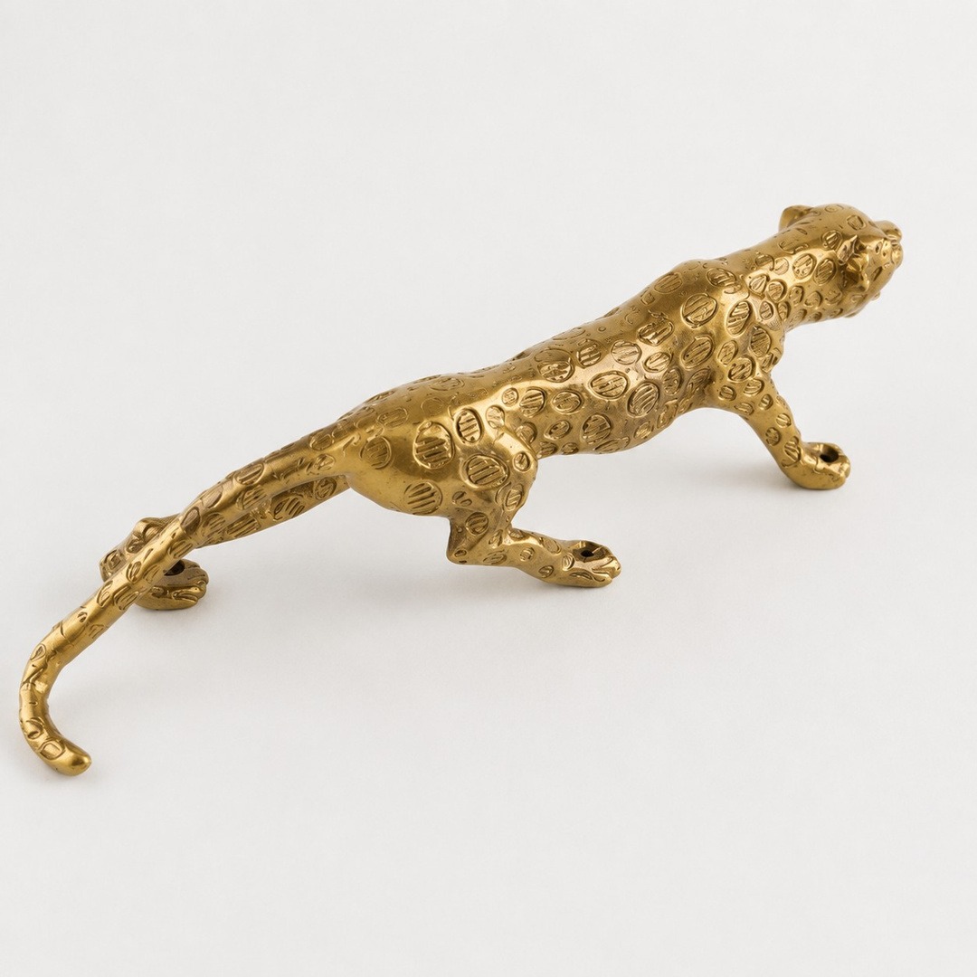 Leopard B angled brass body detail