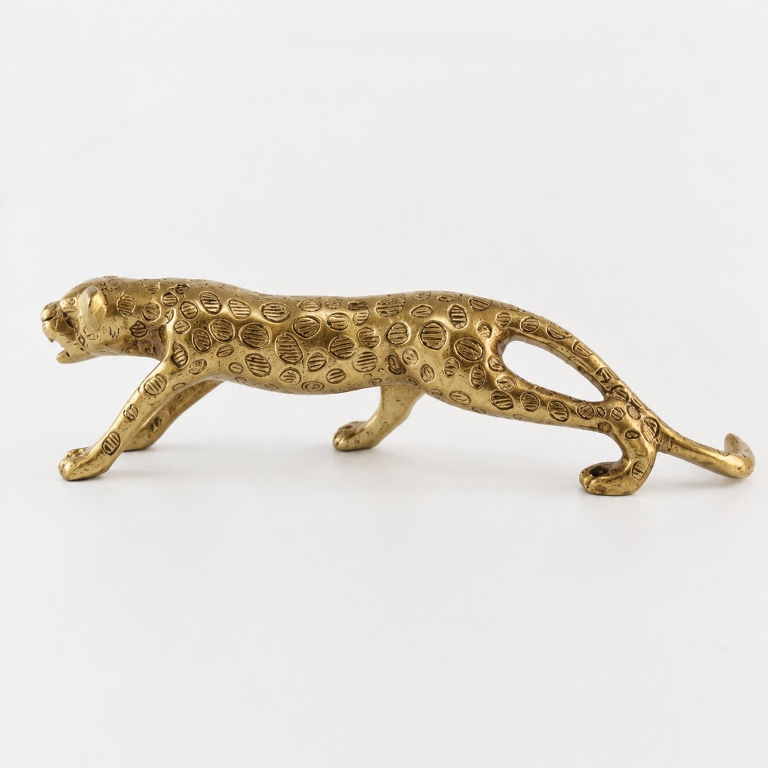 Leopard B side profile brass body detail