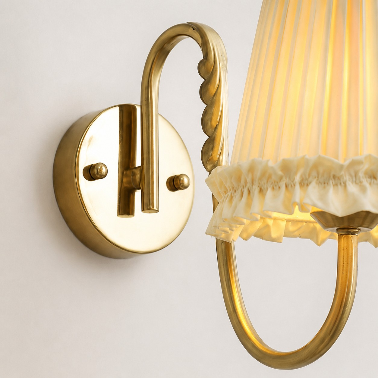 detail brass backplate