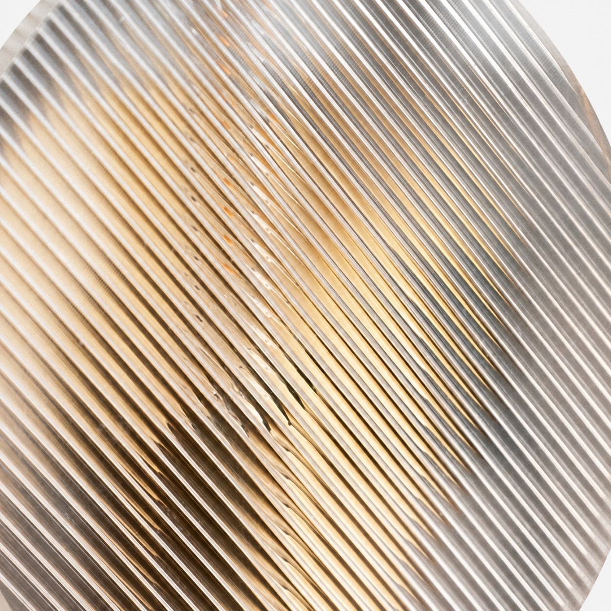 Clear ribbed acrylic diffuser detail