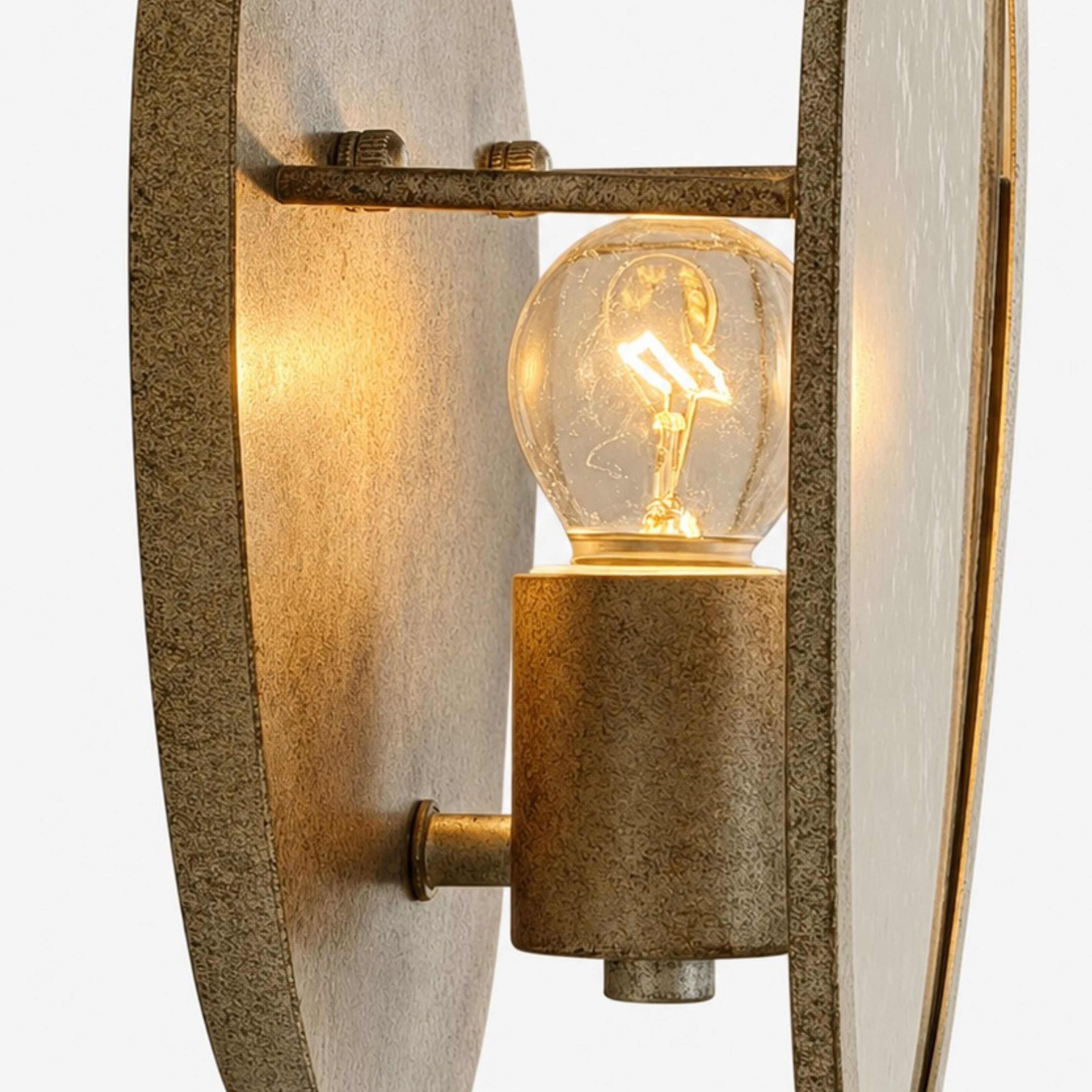 Solune Wandlampenfassung hinter antikisiertem Glas