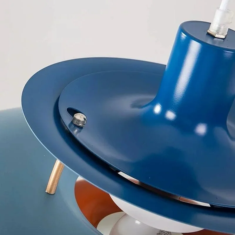 Blue shade stem fastener