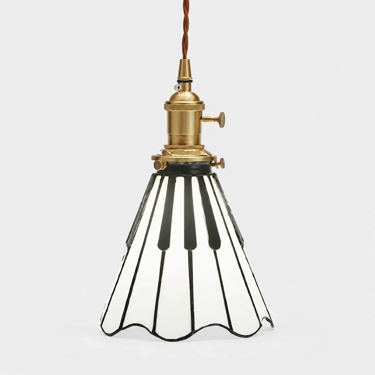 Single fluted shade piano note pendant light