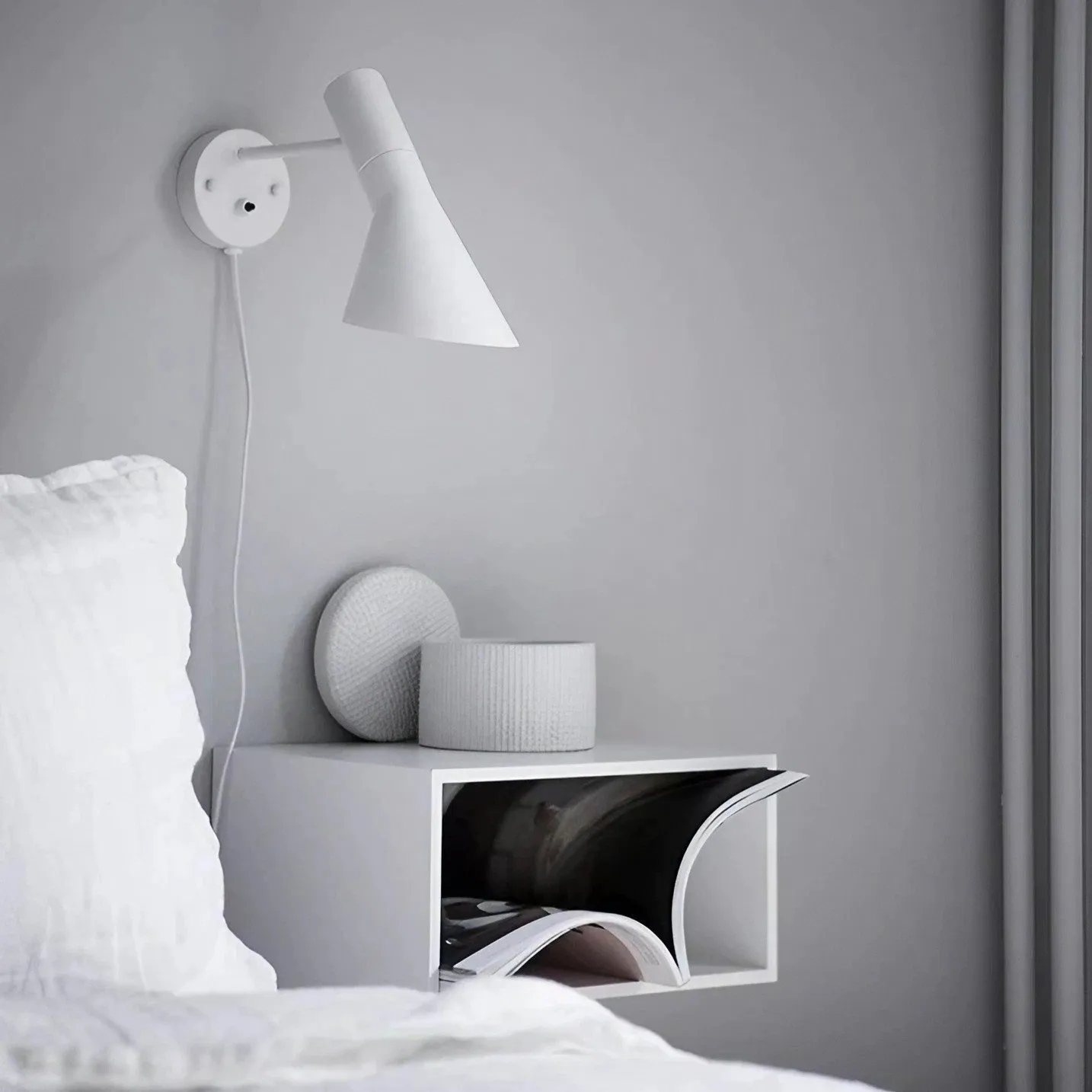 Classic Nordic Adjustable Wall Light Indoor S2