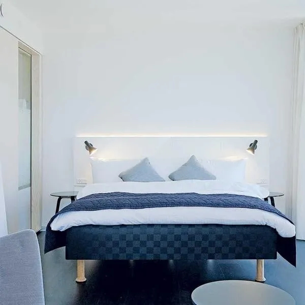 Classic Nordic Adjustable Wall Light Indoor S2
