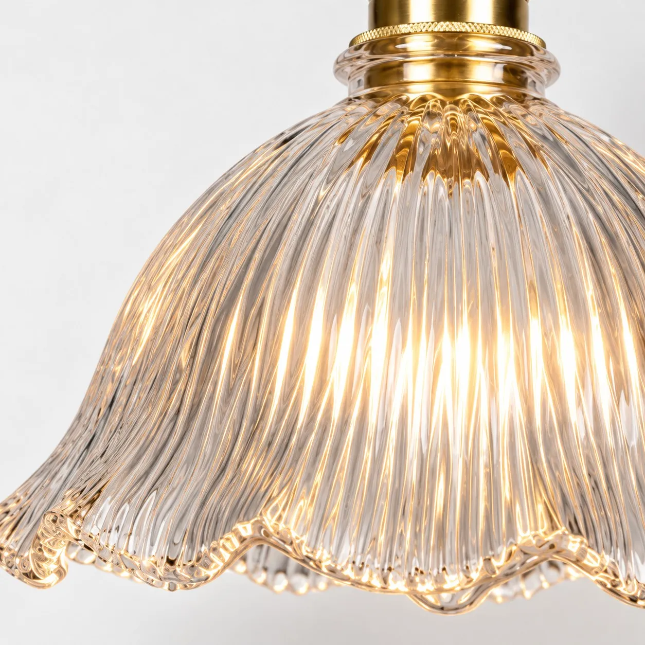 Transparent ribbed glass shade detail